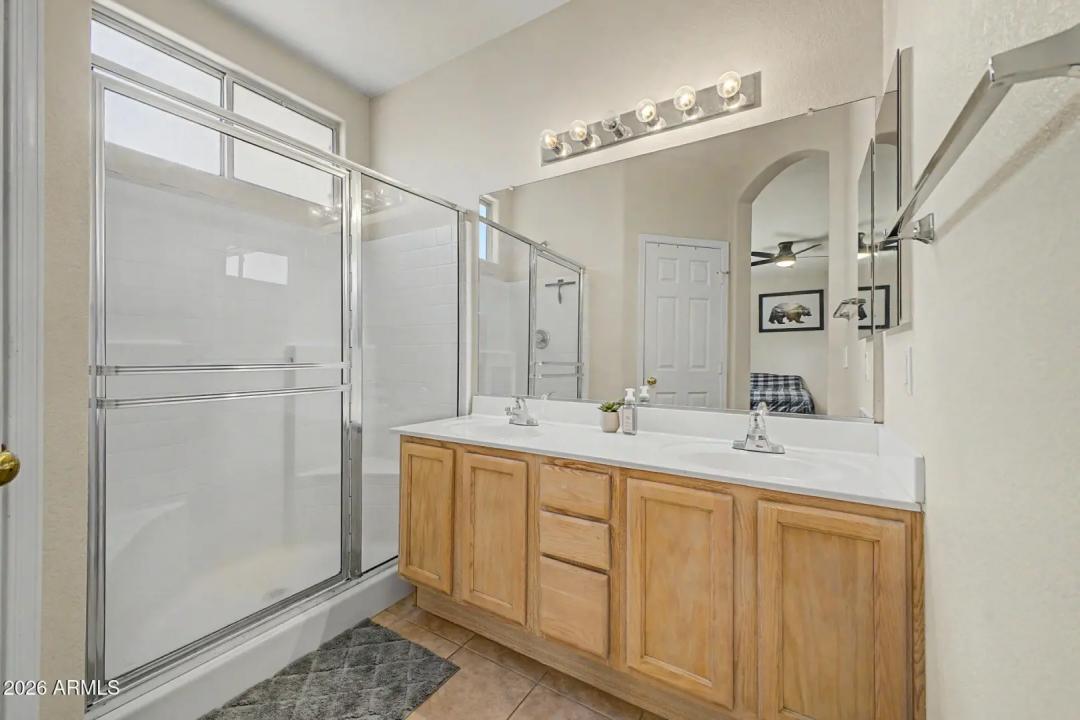 Real Estate Picture 12