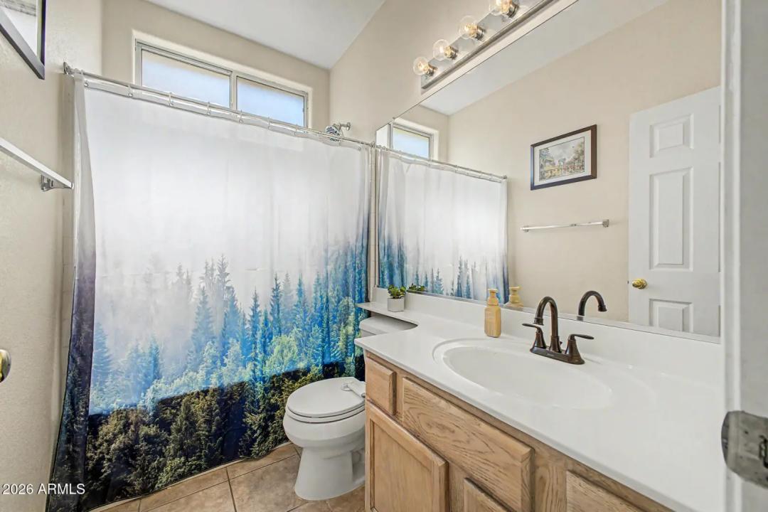 Real Estate Picture 14