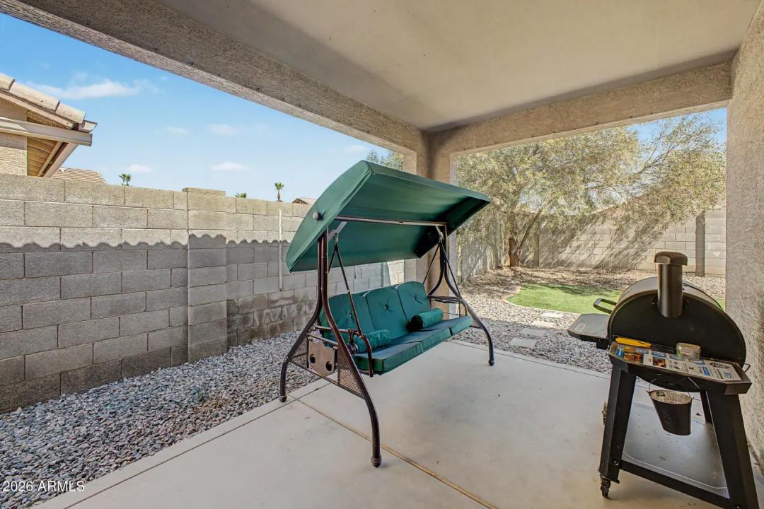 Real Estate Picture 15