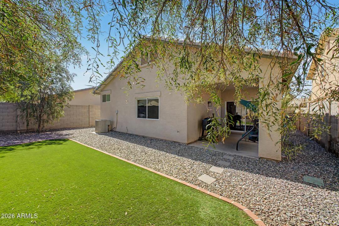 Real Estate Picture 17