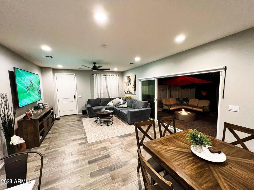 Real Estate Picture 3