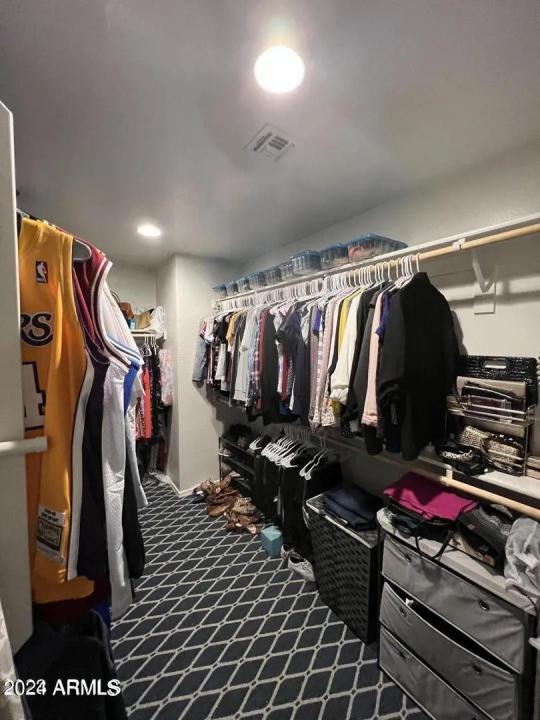 Real Estate Picture 7
