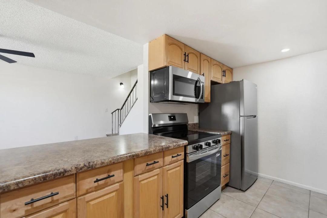Real Estate Picture 5