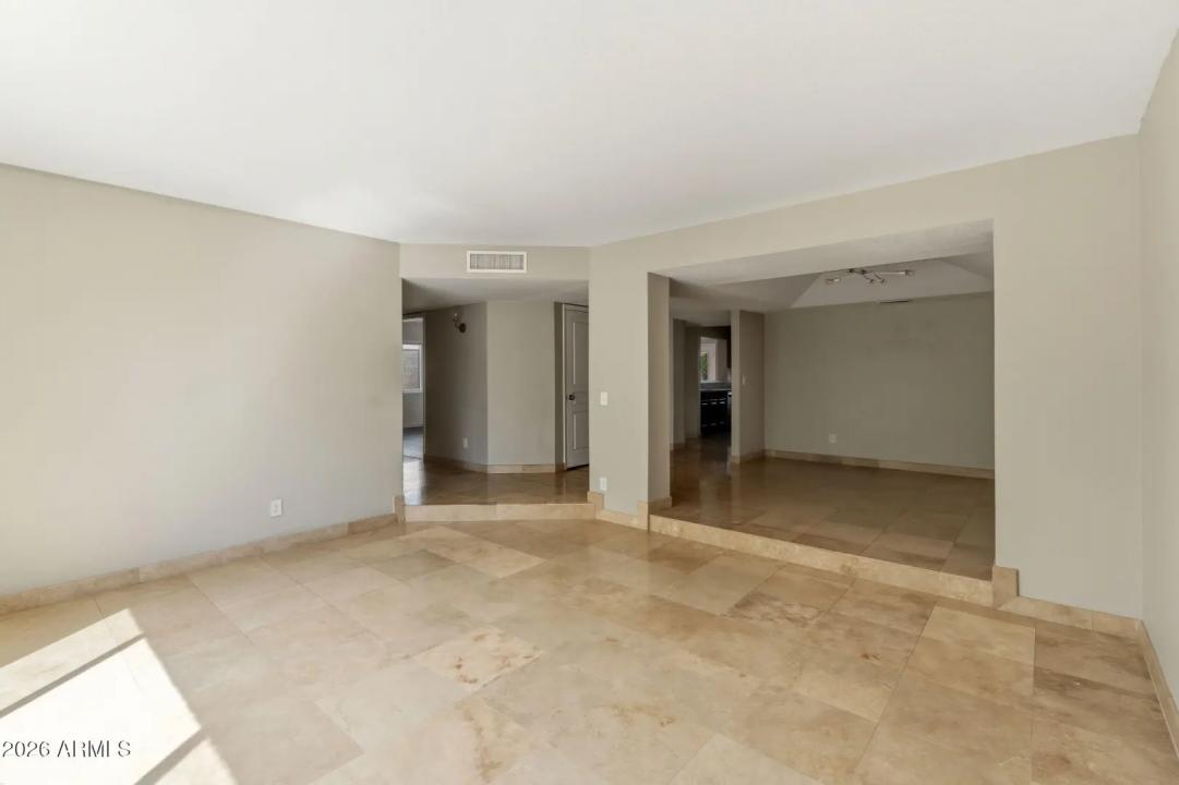 Real Estate Picture 13
