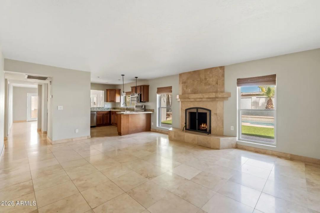 Real Estate Picture 8