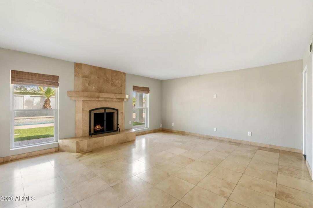 Real Estate Picture 9