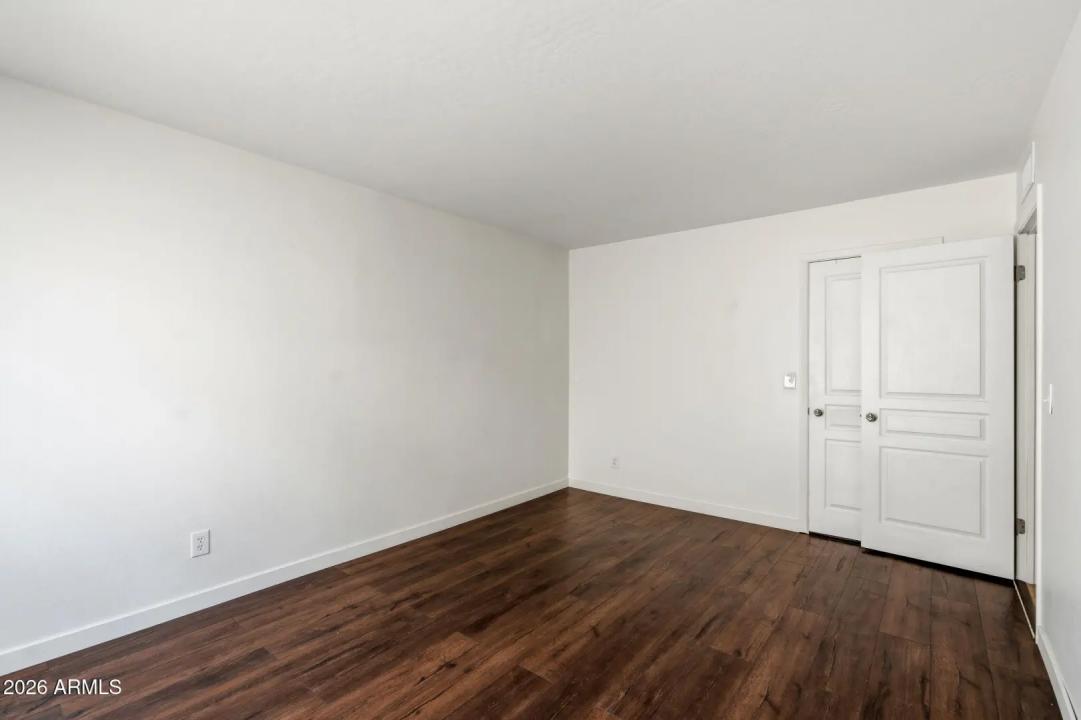 Real Estate Picture 23