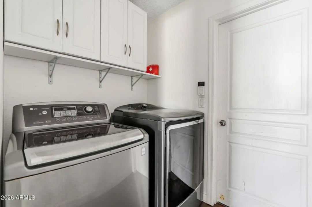 Real Estate Picture 24
