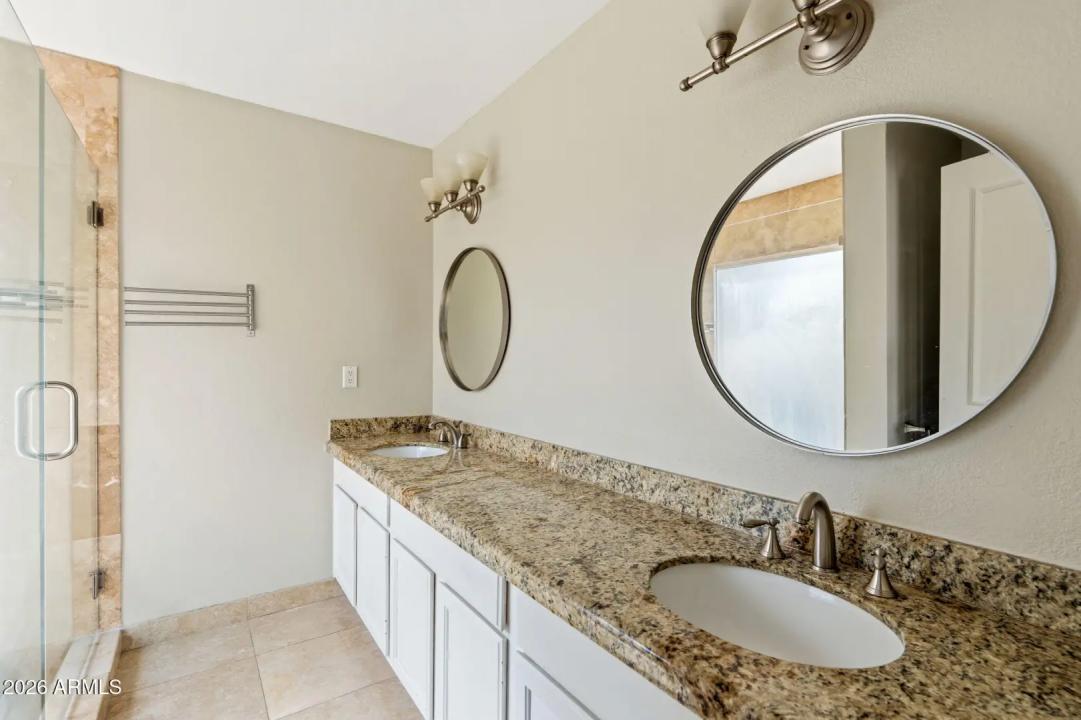 Real Estate Picture 18