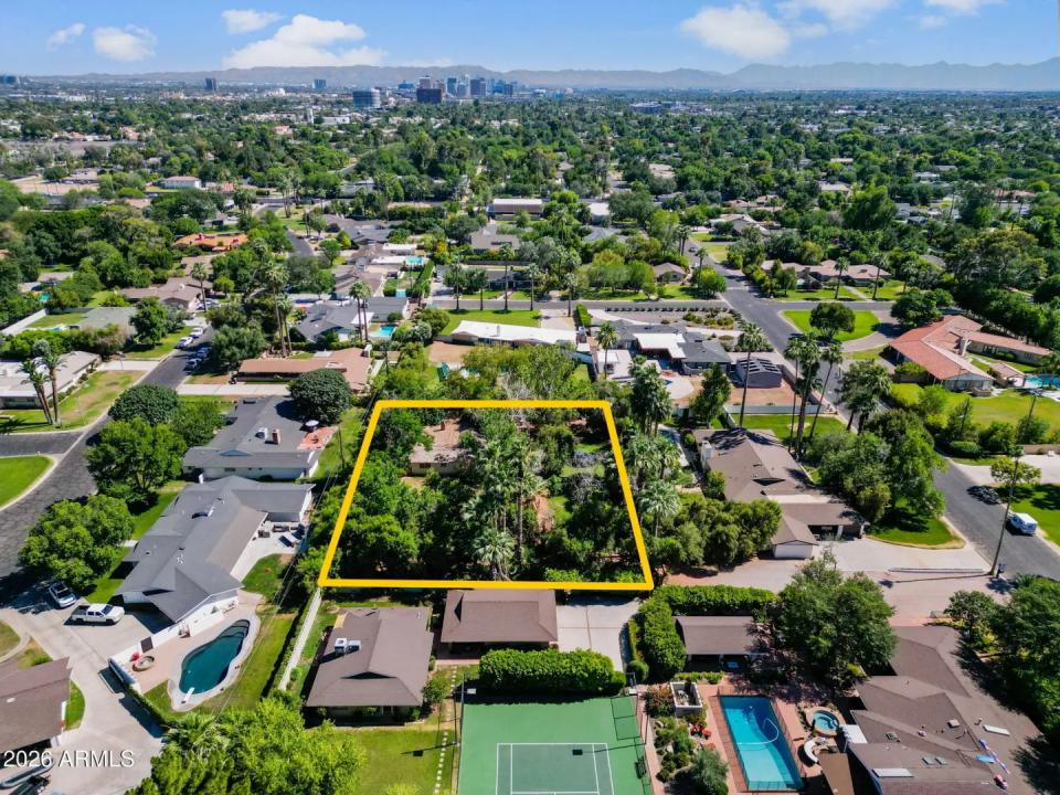 Real Estate Picture 10