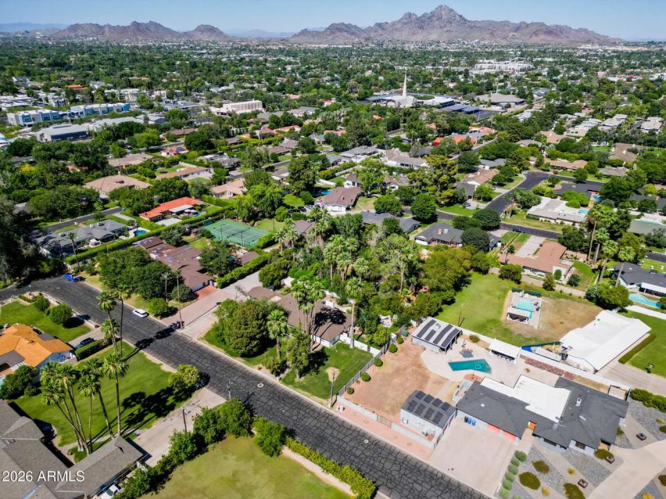 Real Estate Picture 20