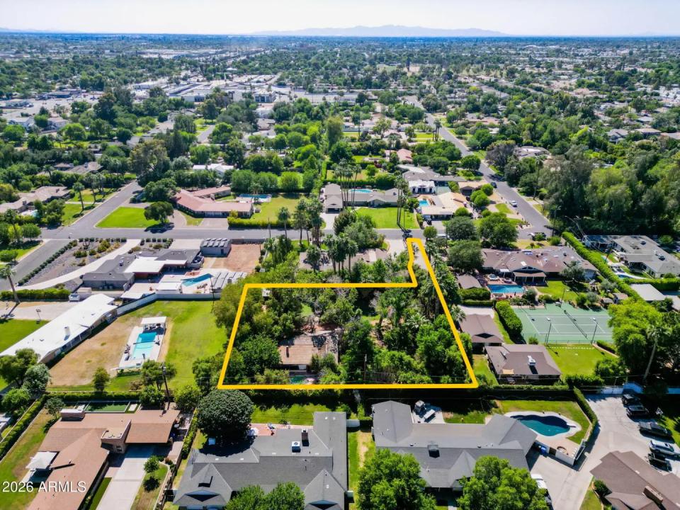 Real Estate Picture 23