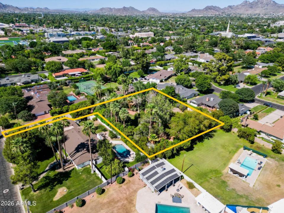 Real Estate Picture 30