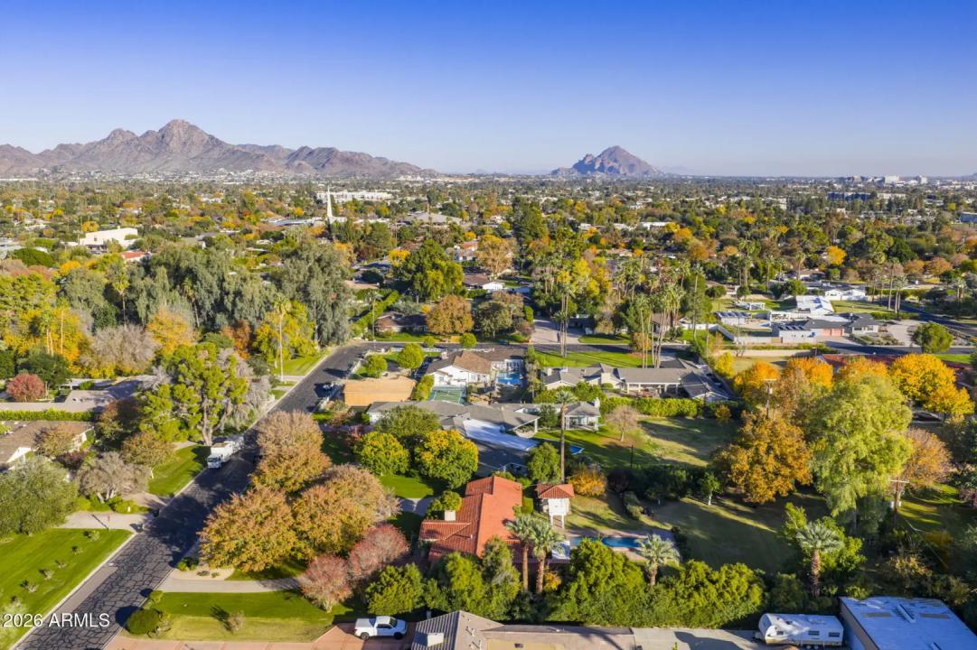 Real Estate Picture 17