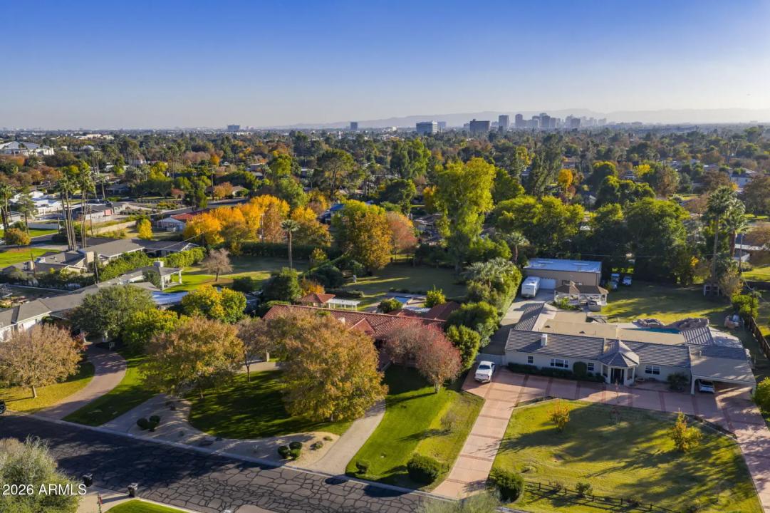 Real Estate Picture 19
