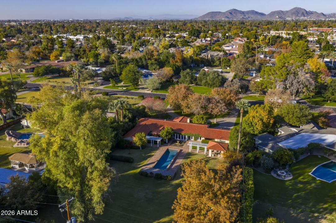 Real Estate Picture 20