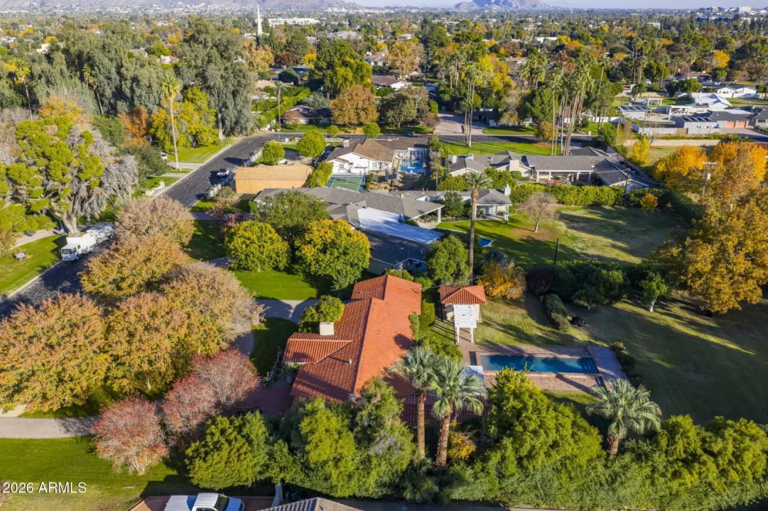 Real Estate Picture 22