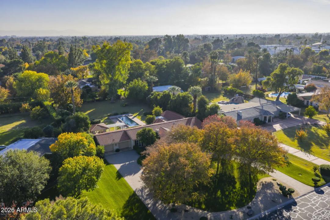 Real Estate Picture 23