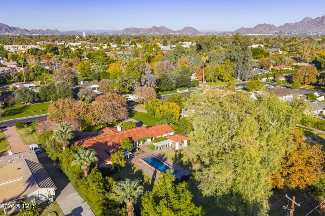 Real Estate Picture 1