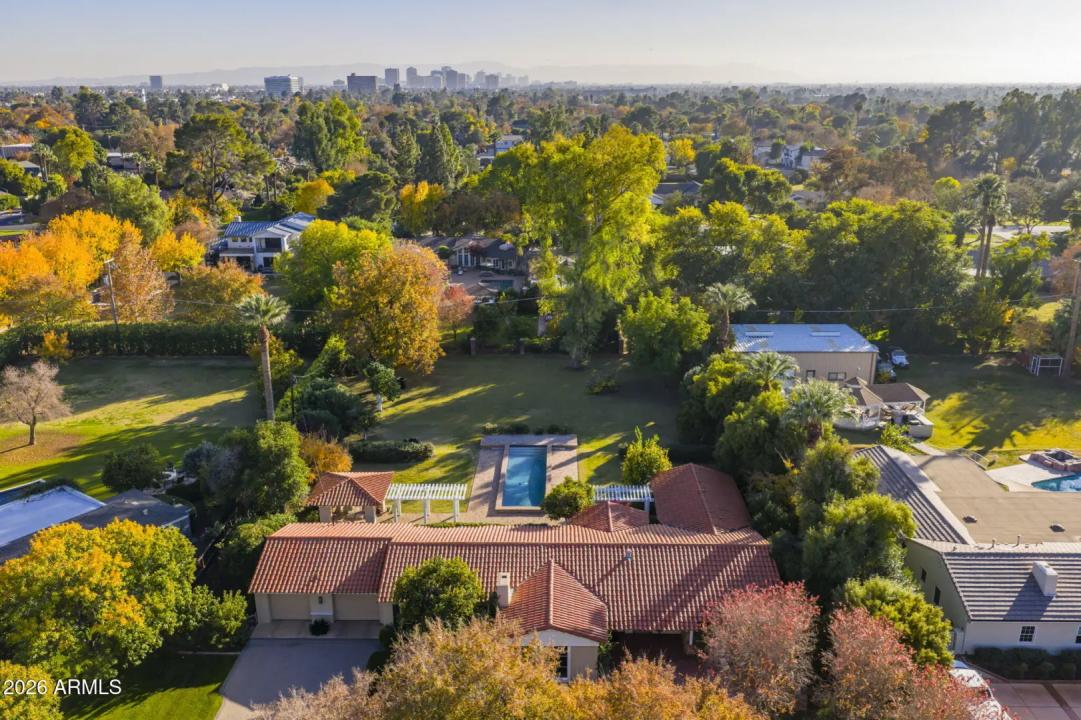 Real Estate Picture 15