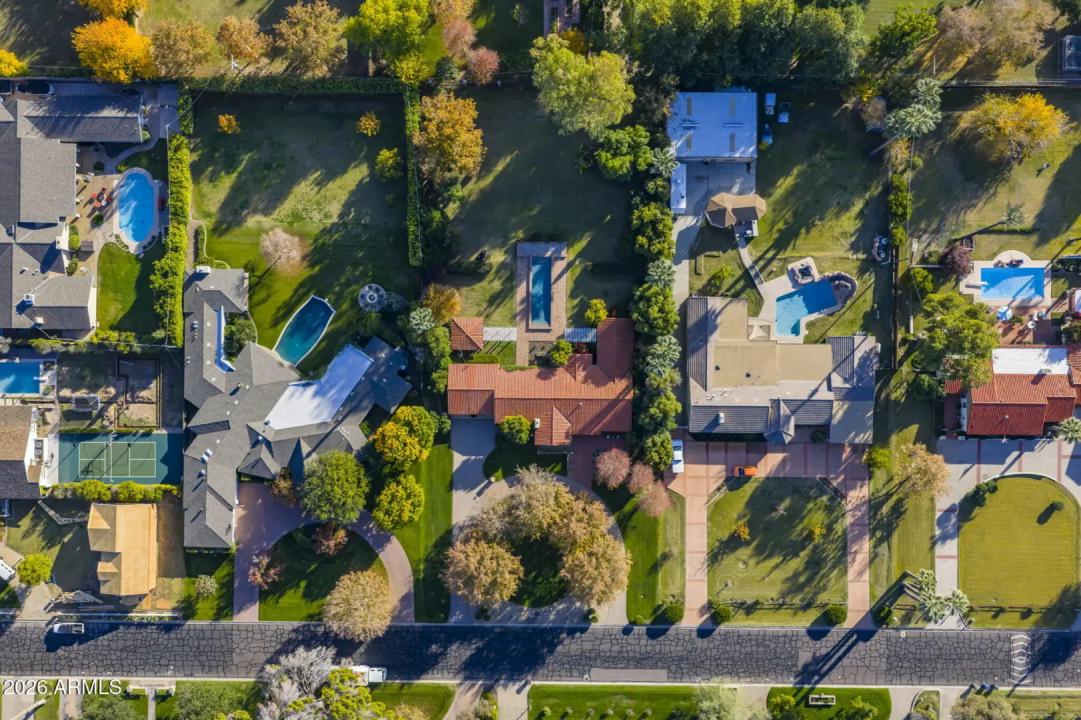 Real Estate Picture 26