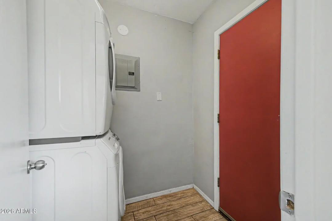 Real Estate Picture 27