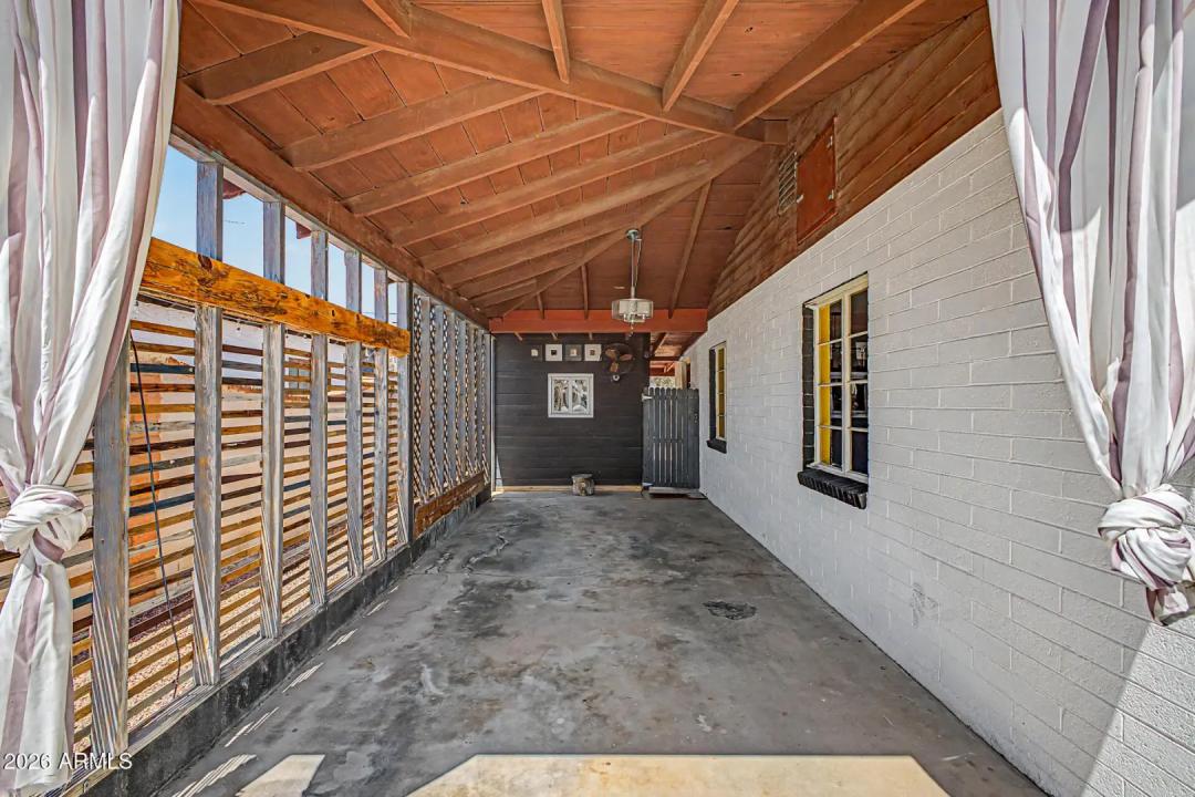 Real Estate Picture 28