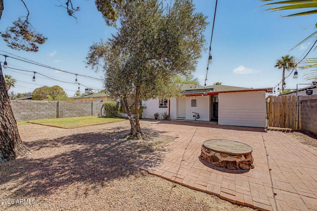 Real Estate Picture 30