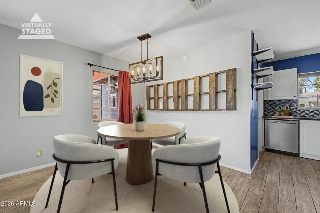 Real Estate Picture 10