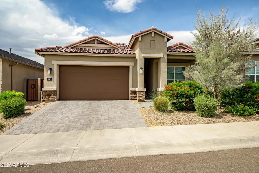 Real Estate Picture 1