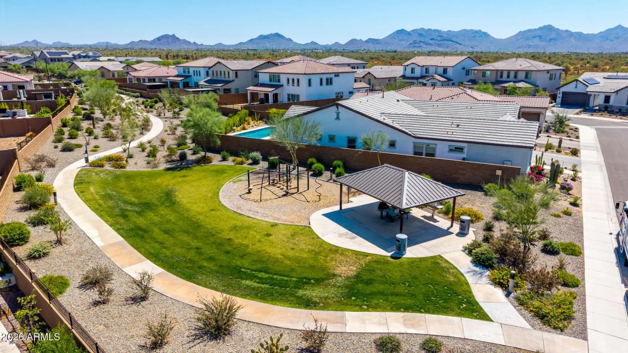 Real Estate Picture 27