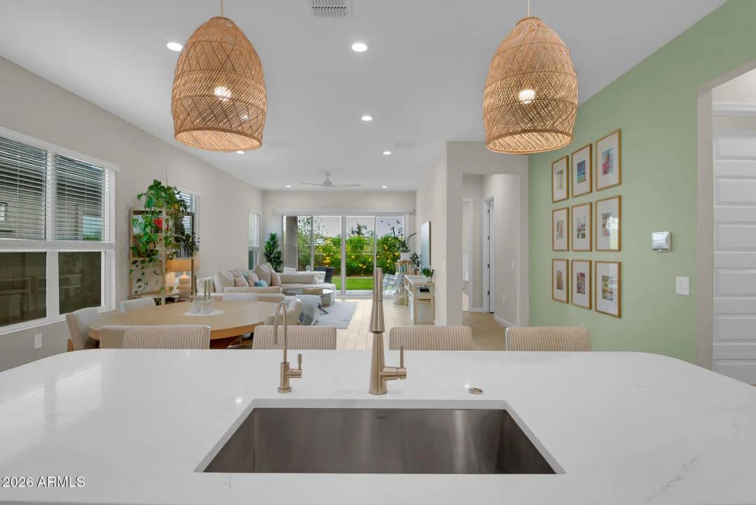 Real Estate Picture 8