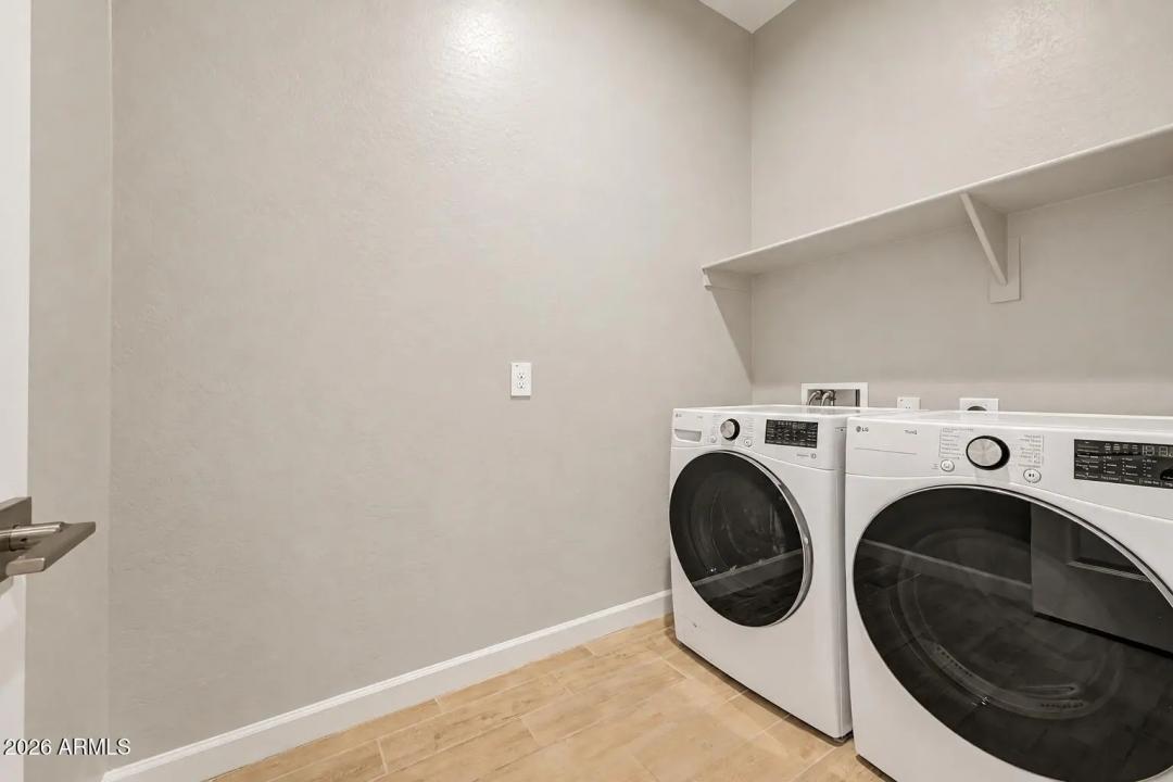 Real Estate Picture 22