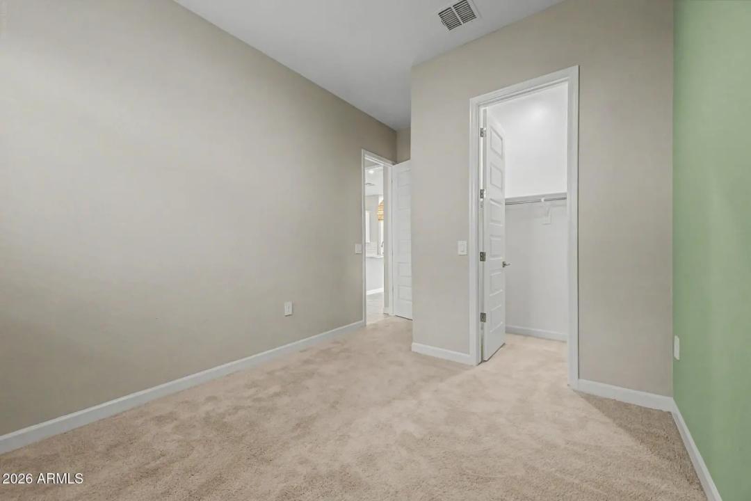 Real Estate Picture 18