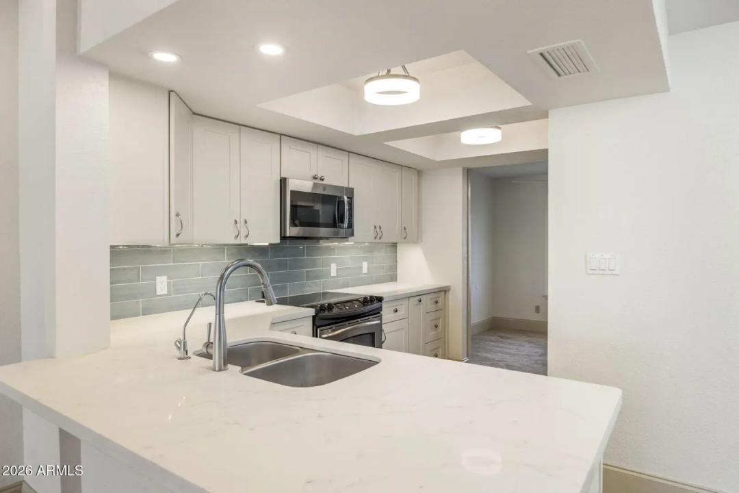 Real Estate Picture 5