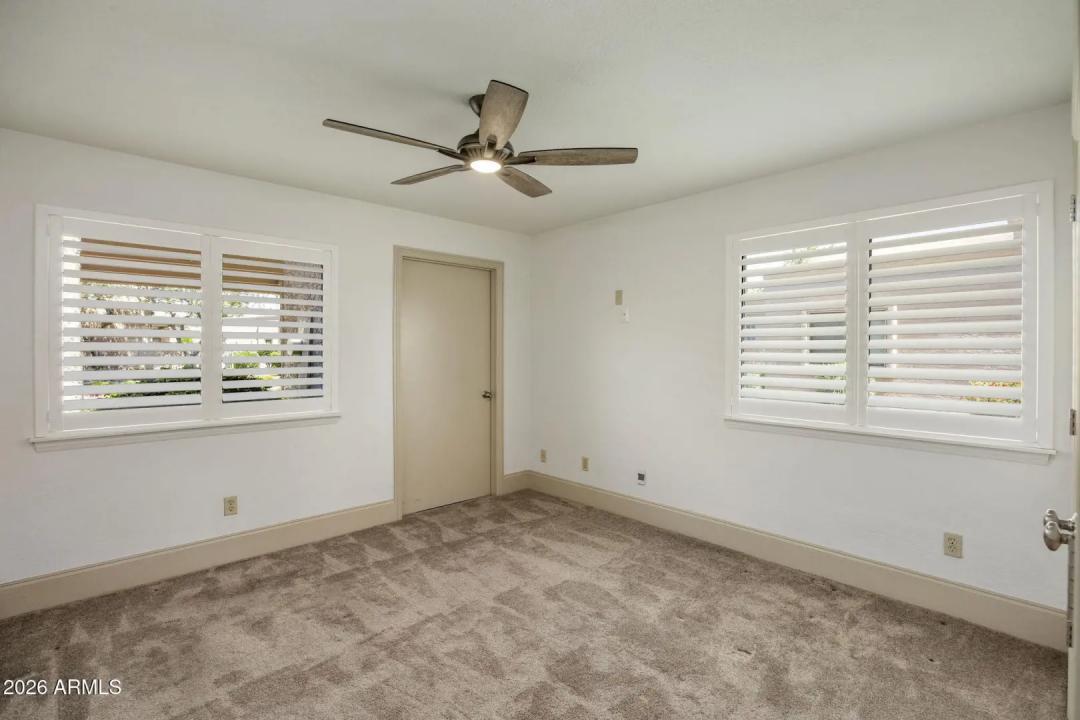 Real Estate Picture 16