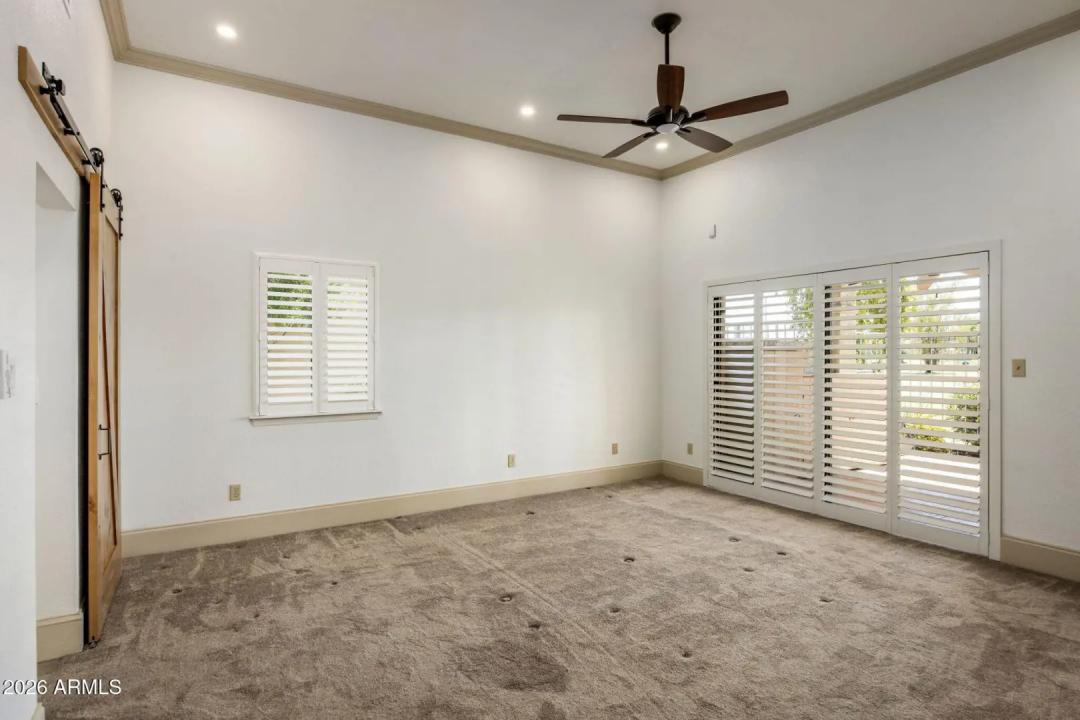 Real Estate Picture 8