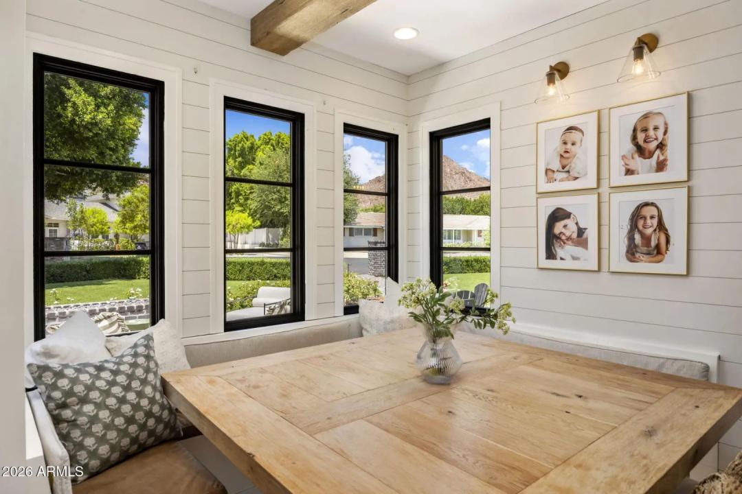 Real Estate Picture 4
