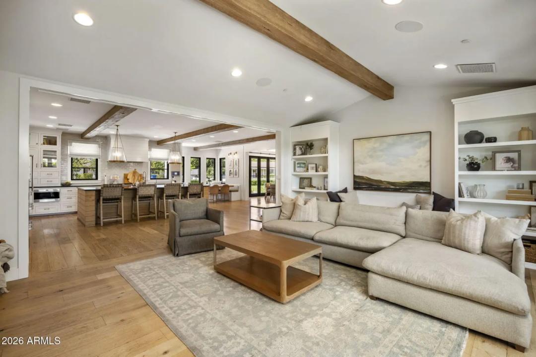 Real Estate Picture 10