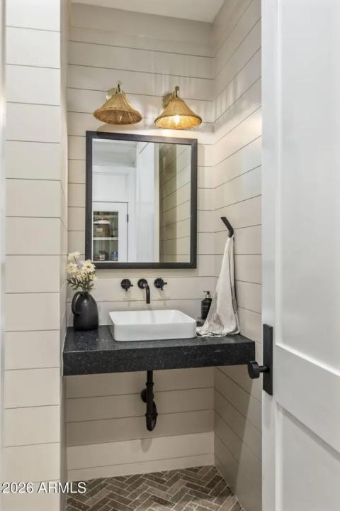 Real Estate Picture 19