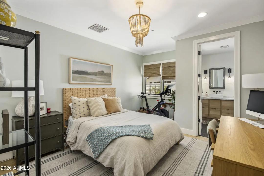 Real Estate Picture 26