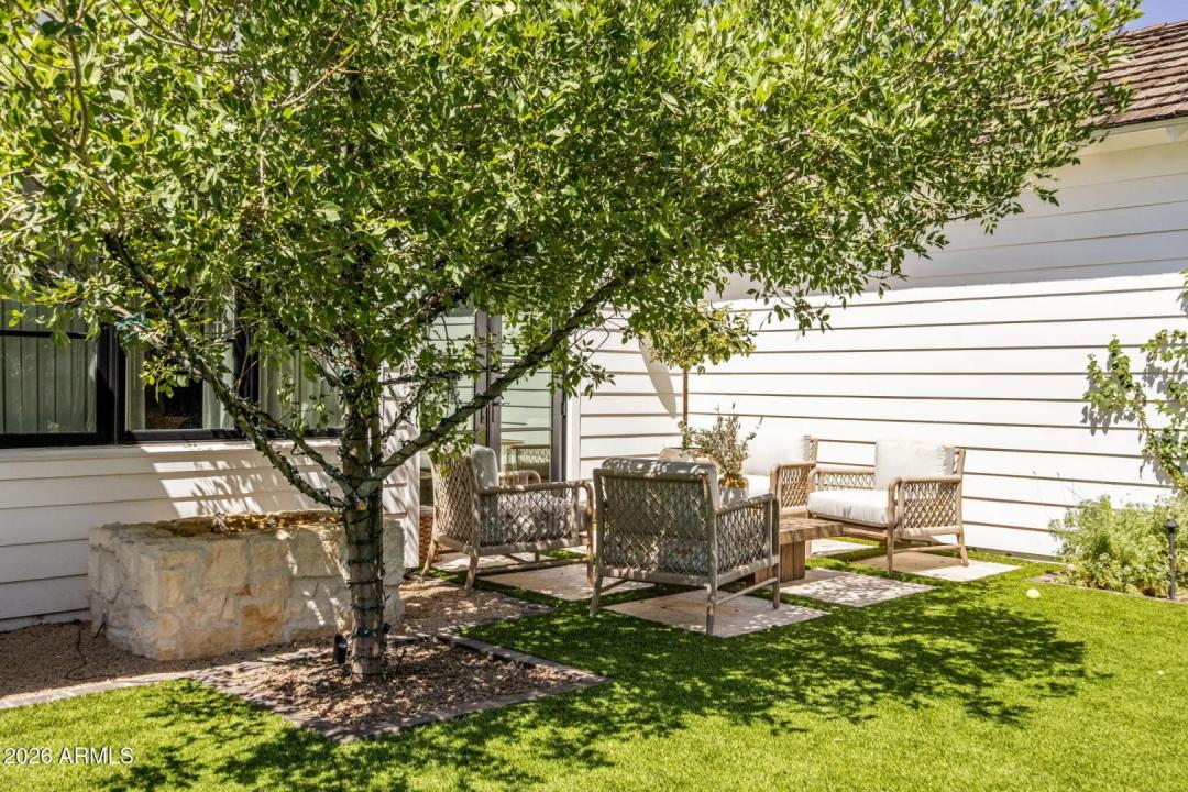 Real Estate Picture 34
