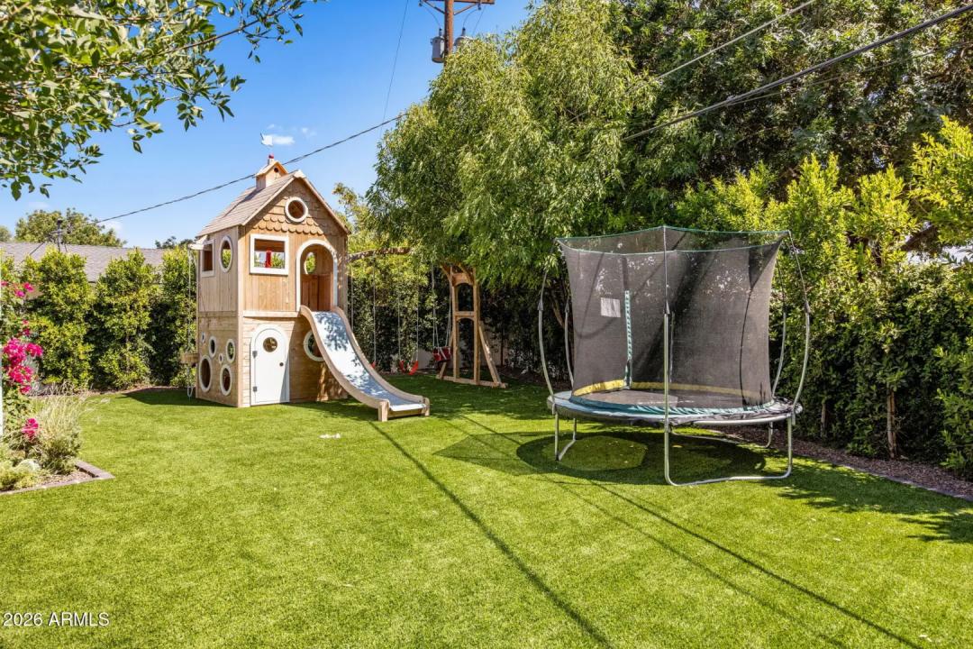 Real Estate Picture 35