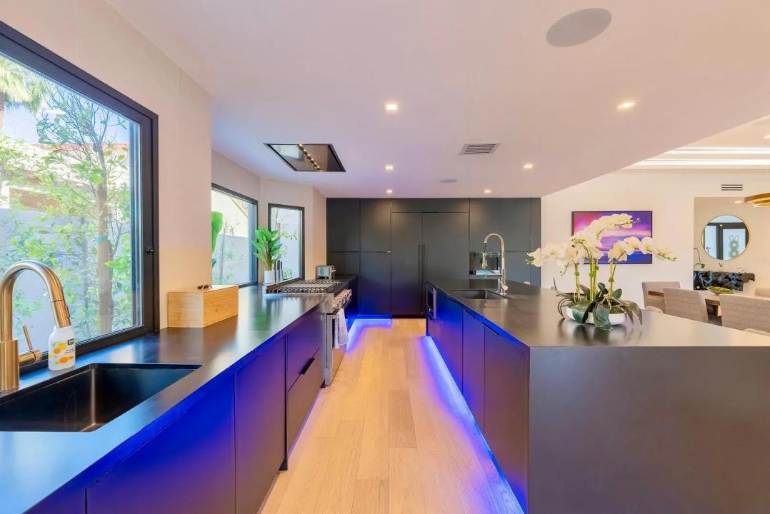 Real Estate Picture 5