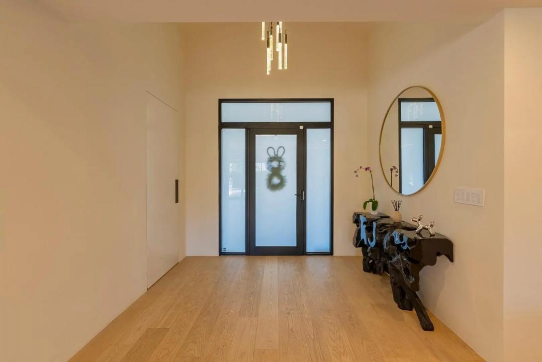 Real Estate Picture 13
