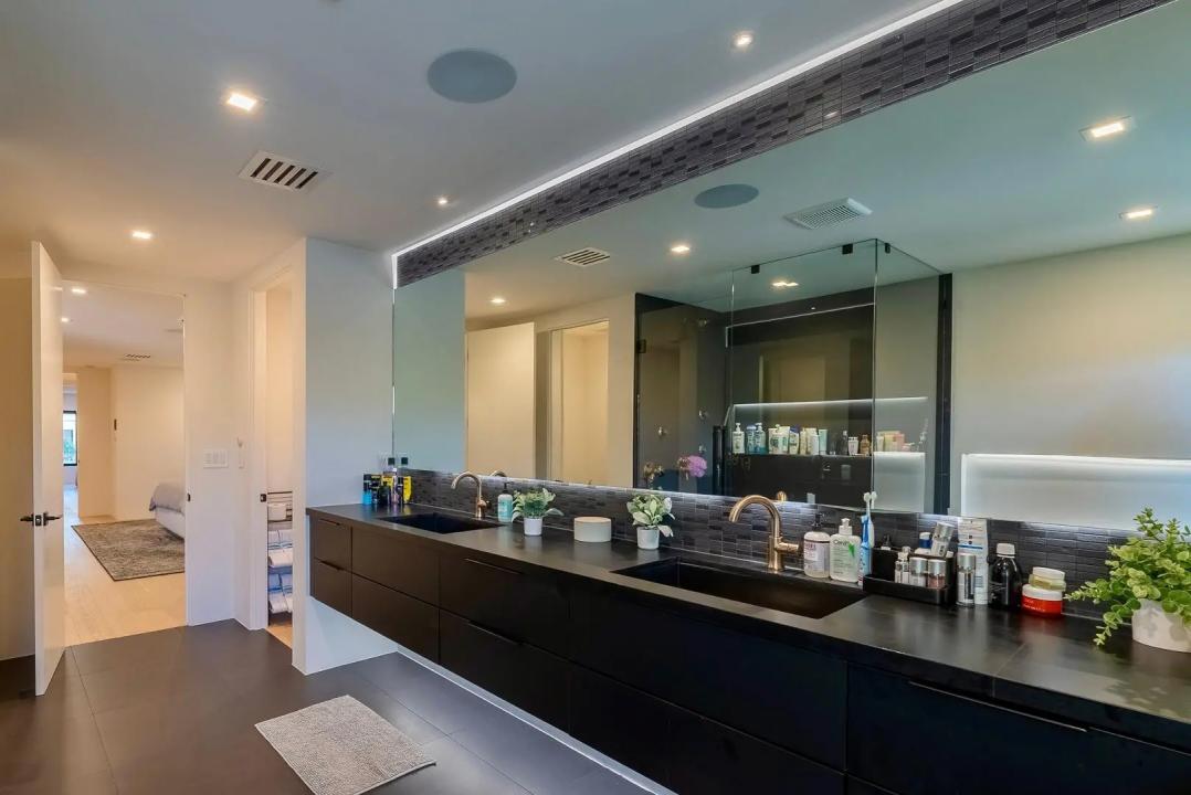 Real Estate Picture 26