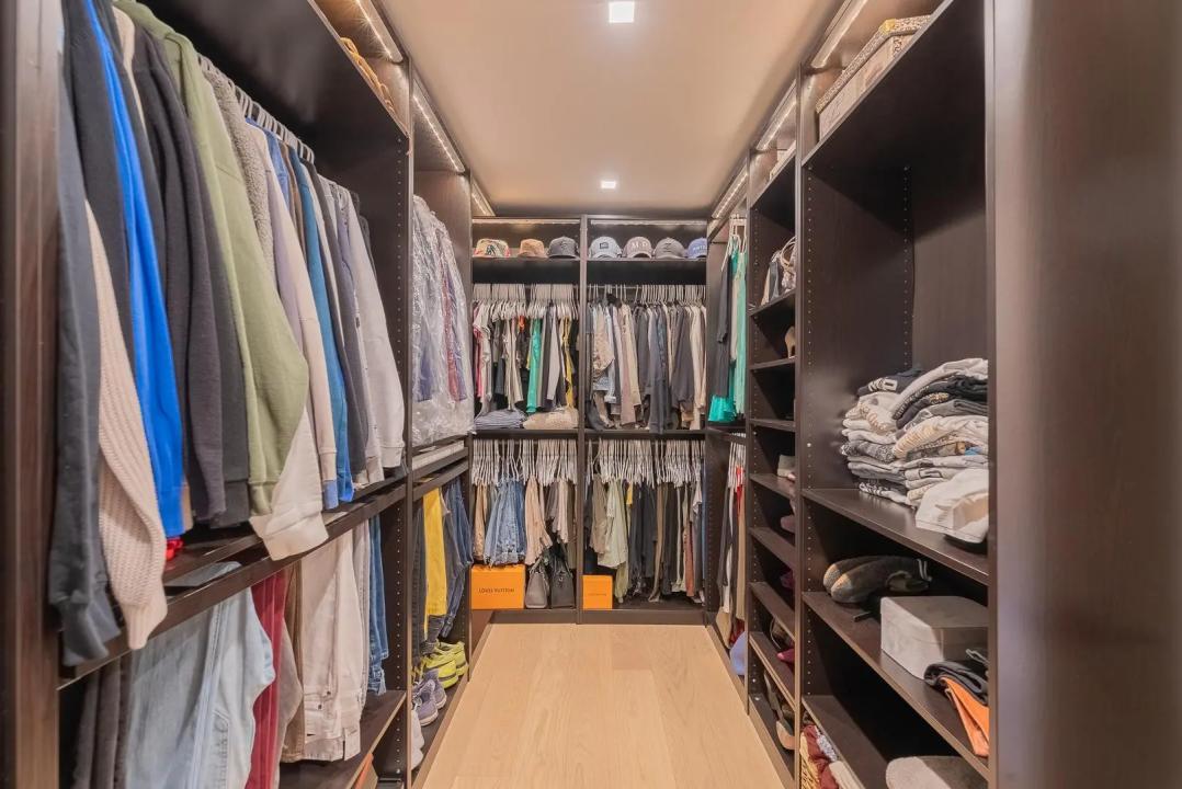 Real Estate Picture 27