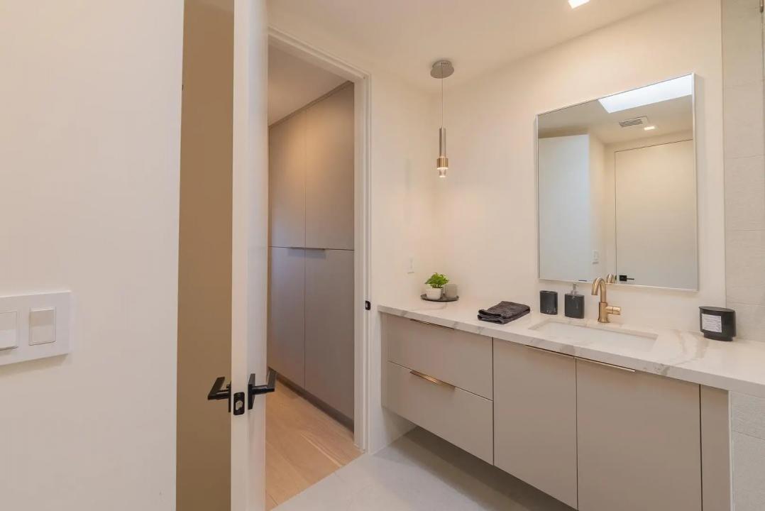 Real Estate Picture 30