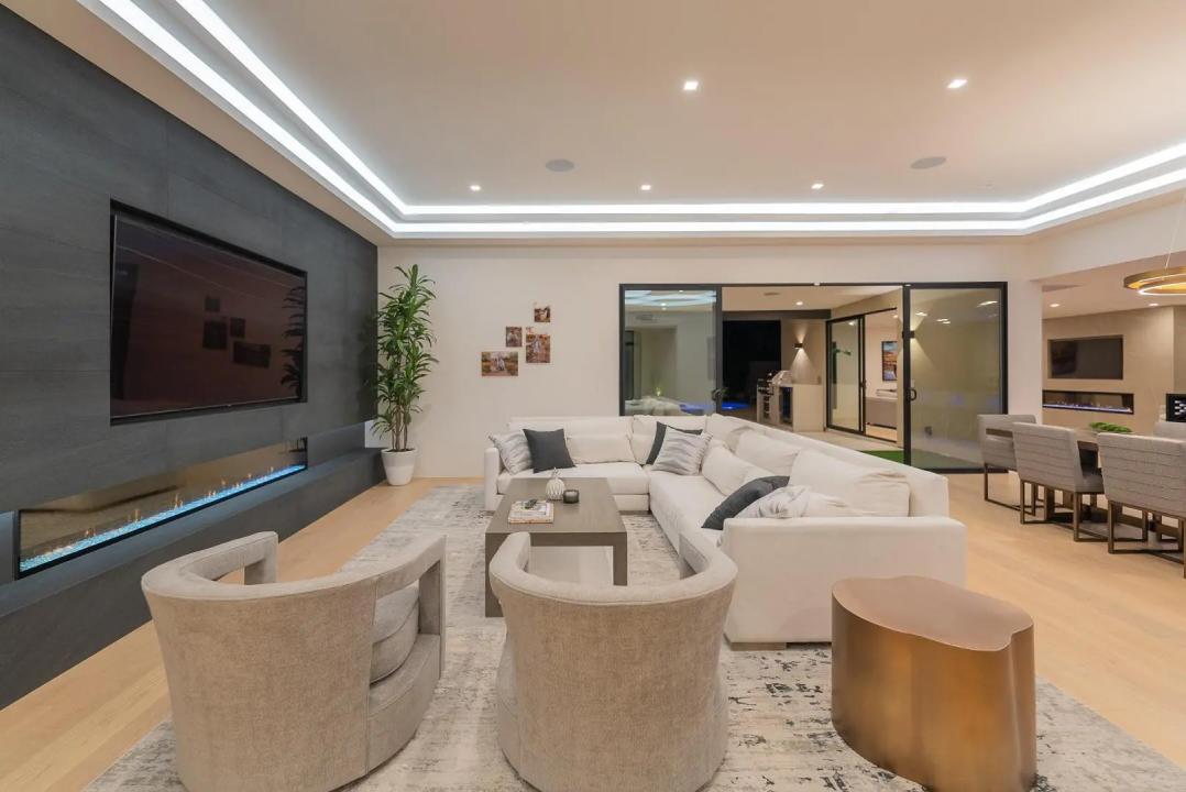 Real Estate Picture 52