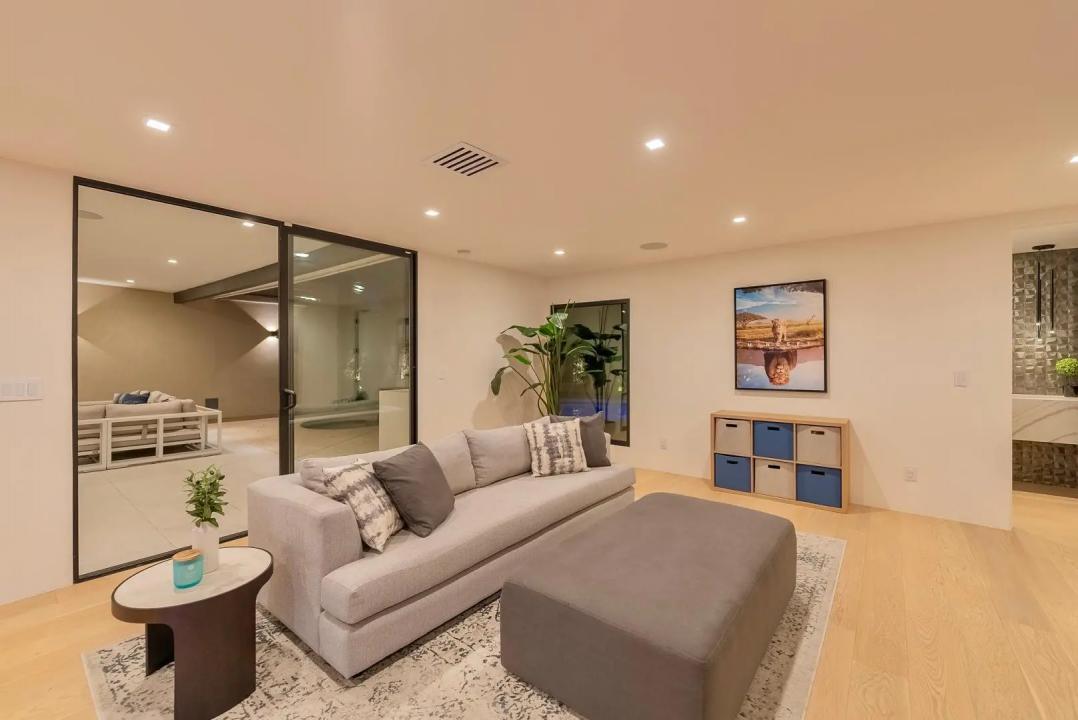 Real Estate Picture 58